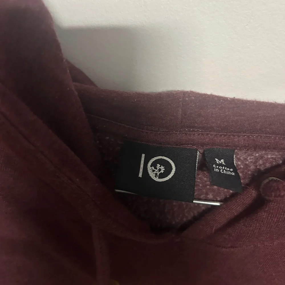 tentree Men's Maroon Hoodie Sweater - Picture 4 of 7